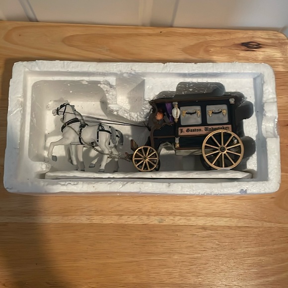 Vintage Lemax Halloween Spooky Town J Gaston Undertaker Horse and Carraige-EUC - Picture 17 of 17
